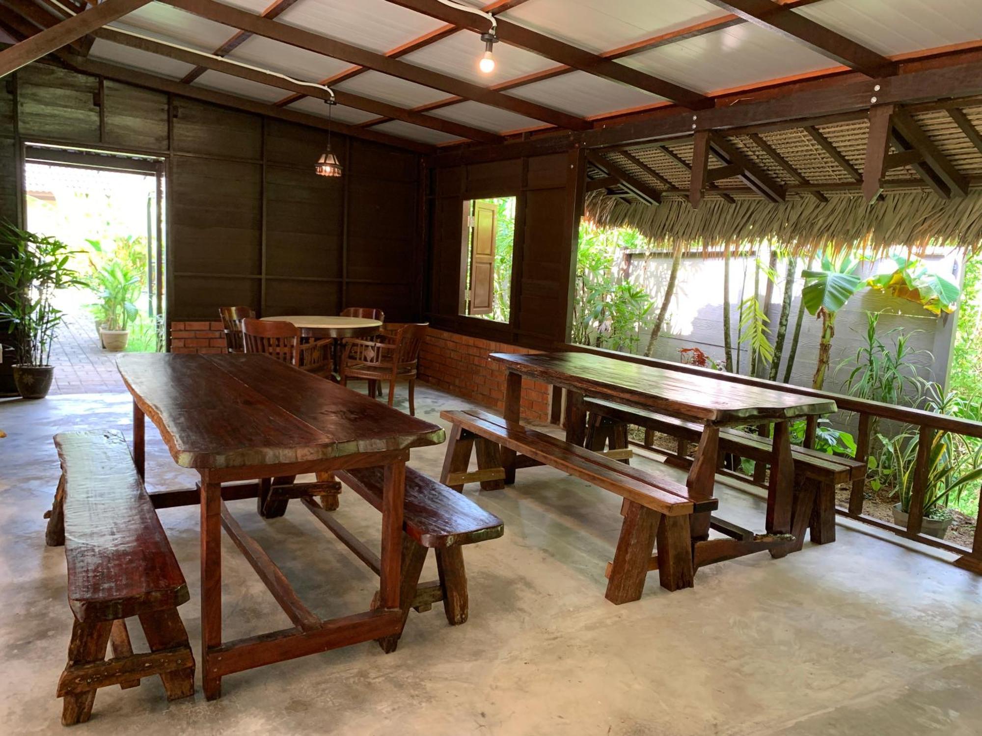 Bambu Getaway Apartment Kuah Exterior photo